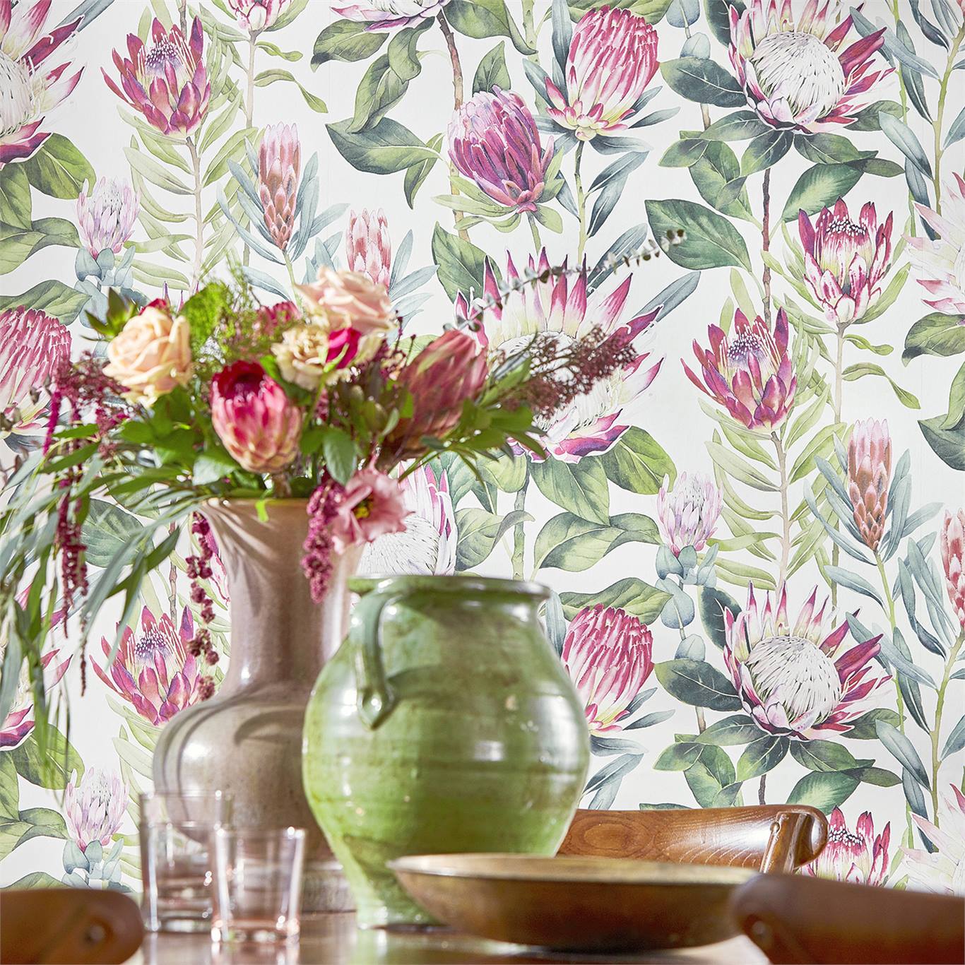 Обои Sanderson The Glasshouse King Protea 216646 фото в интерьере